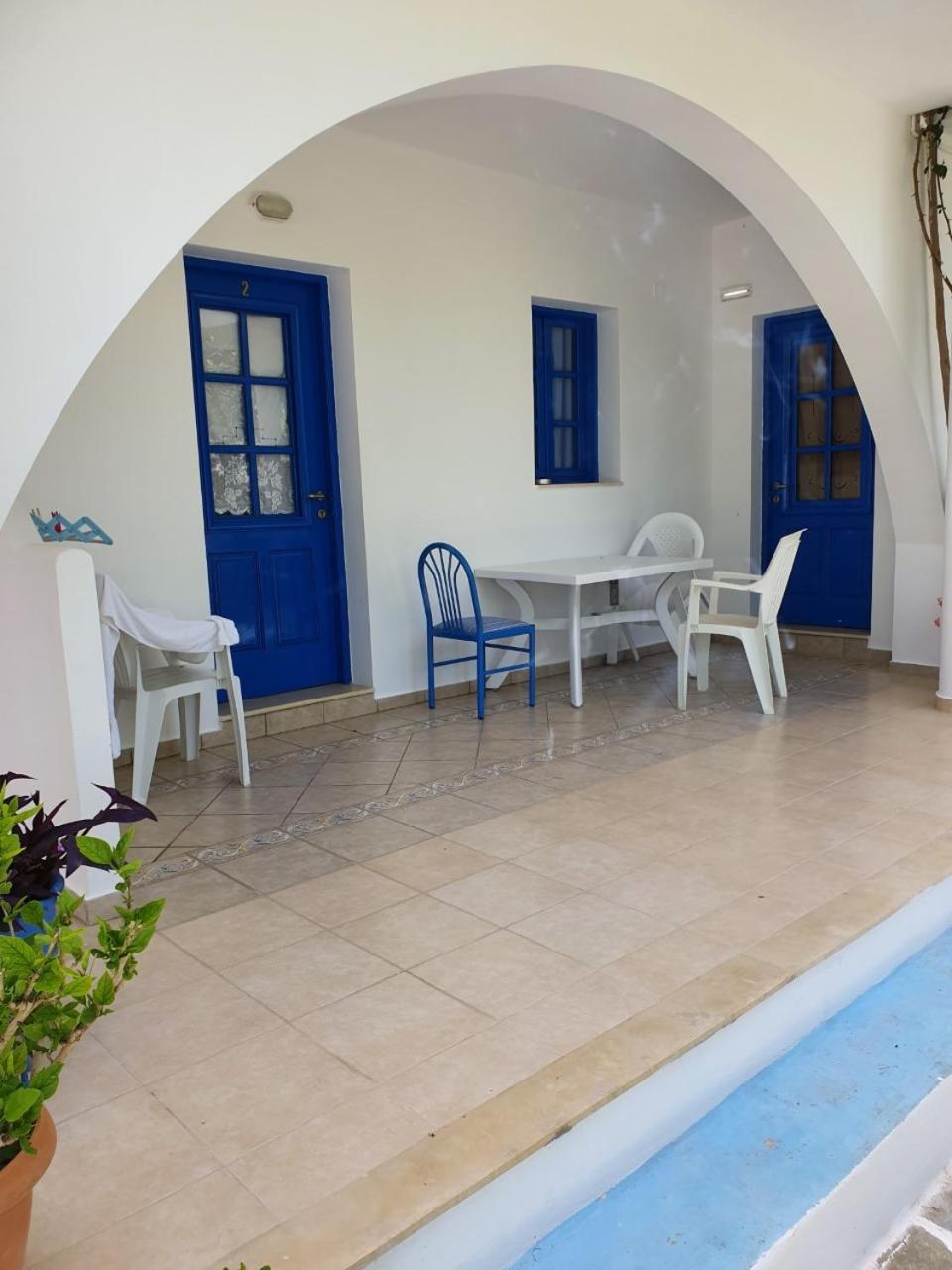 Stegna-Tula Aparthotel Archangelos  Bilik gambar